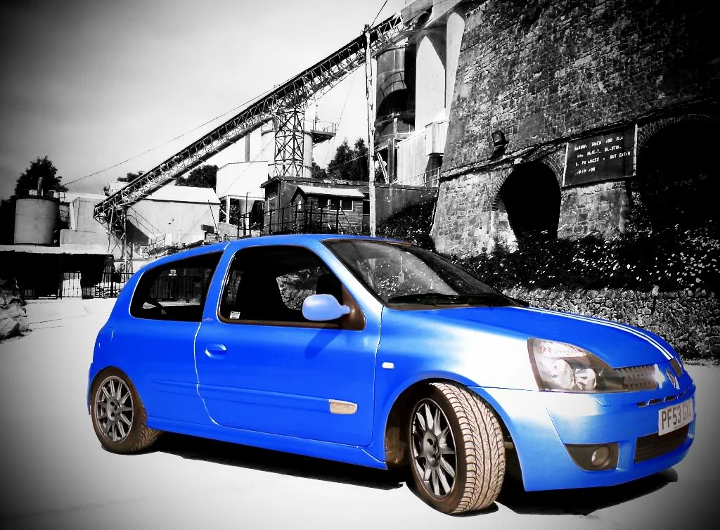 DSC004clio62.webp