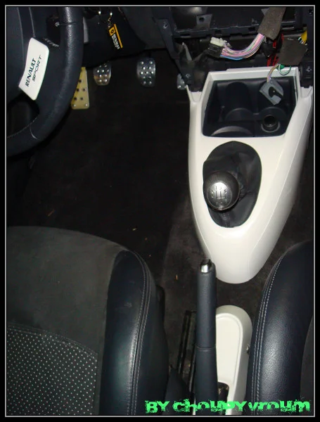 DSC08562-border1.webp