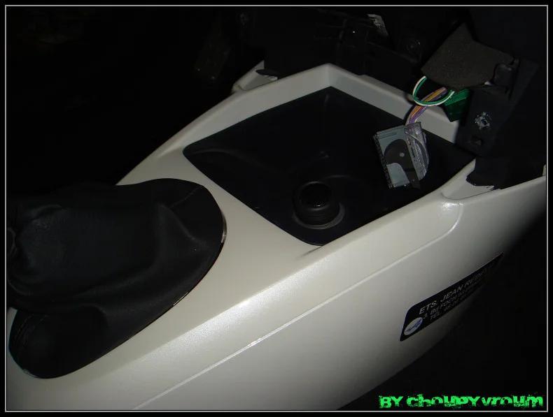DSC08564-border2.webp