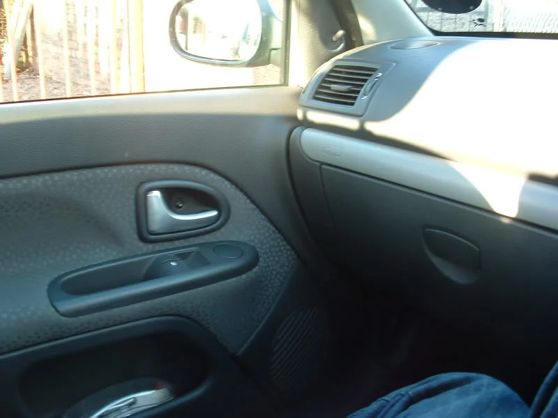 DSCF0070-1.webp