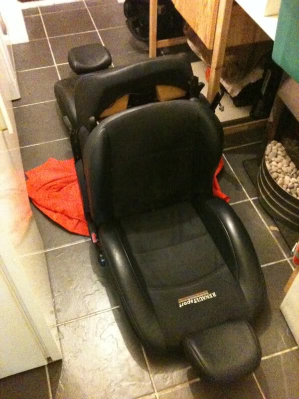 e353035a.jpg e353035a.jpg