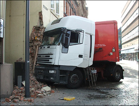 east_street_lorry_crash_4450_460x350.jpg