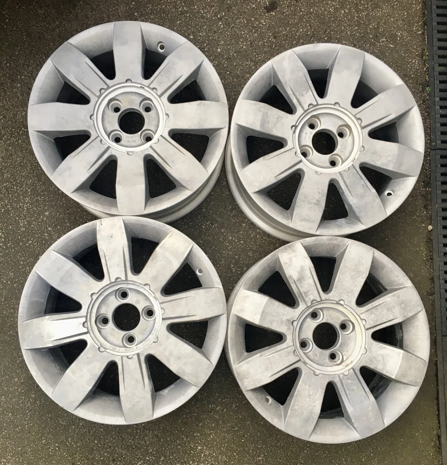 ED0B6E3F-30B1-4EF8-AF51-225C35681401.webp