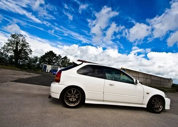 EK9c.webp