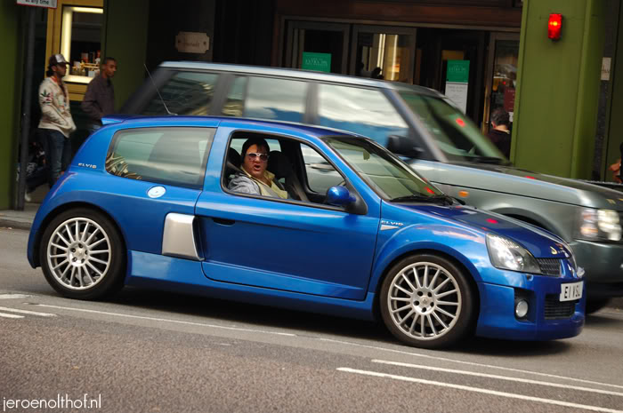 elvisclio.jpg