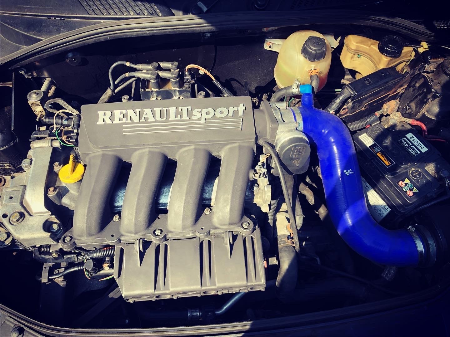 engine bay.jpg