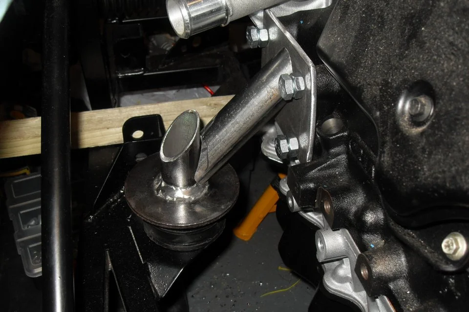 EngineMountNearside1.webp