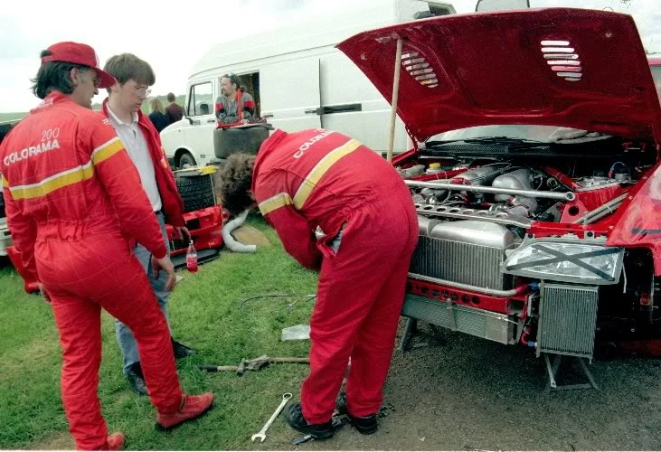 Escort-XJ220-Tyndall-Combe-4-05--1.webp