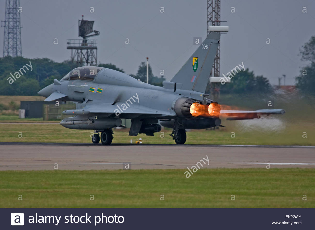 eurofighter-typhoon-of-no3f-squadron-raf-with-full-burner-blasting-FK2GAY.jpg