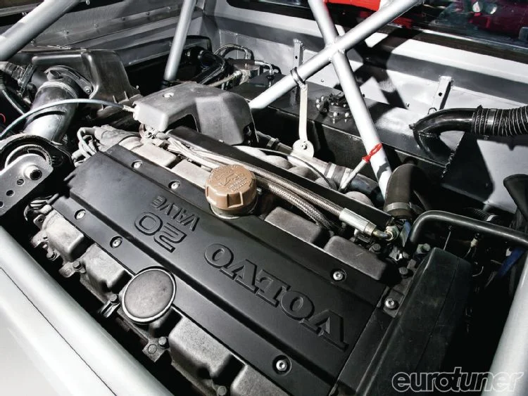 eurp-1202-03+1988-vw-caddy+engine.webp