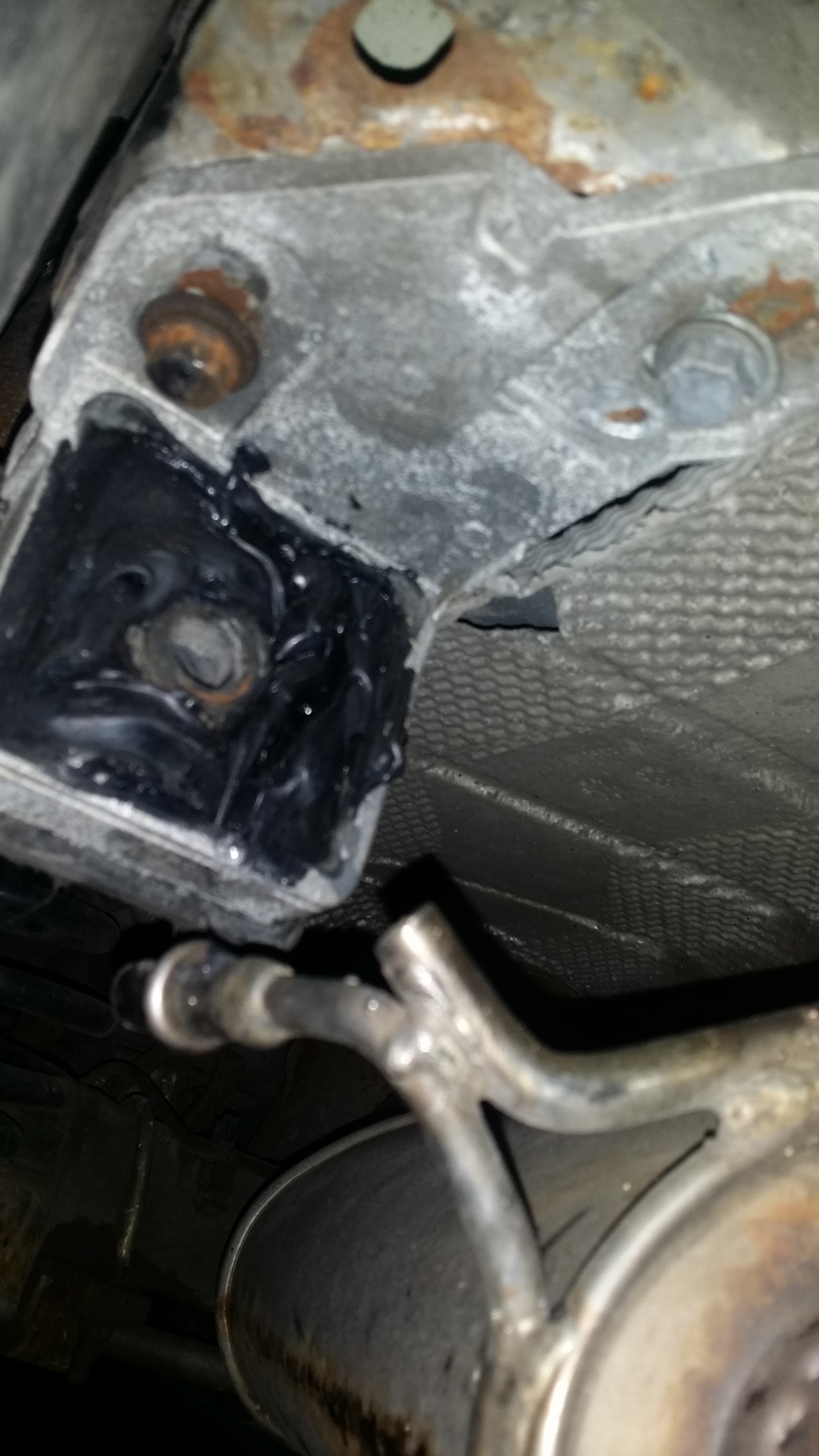 Exhaust Hangar.jpg Exhaust Hangar.jpg