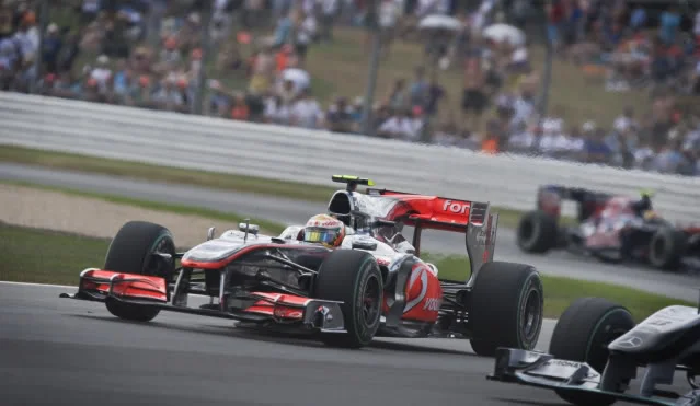 F1-SILVERSTONE-090.webp