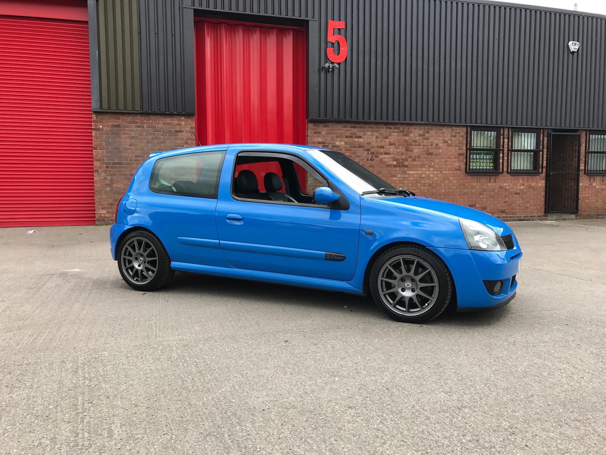 f44c4629be79779151ab462e7102ebf6.jpg