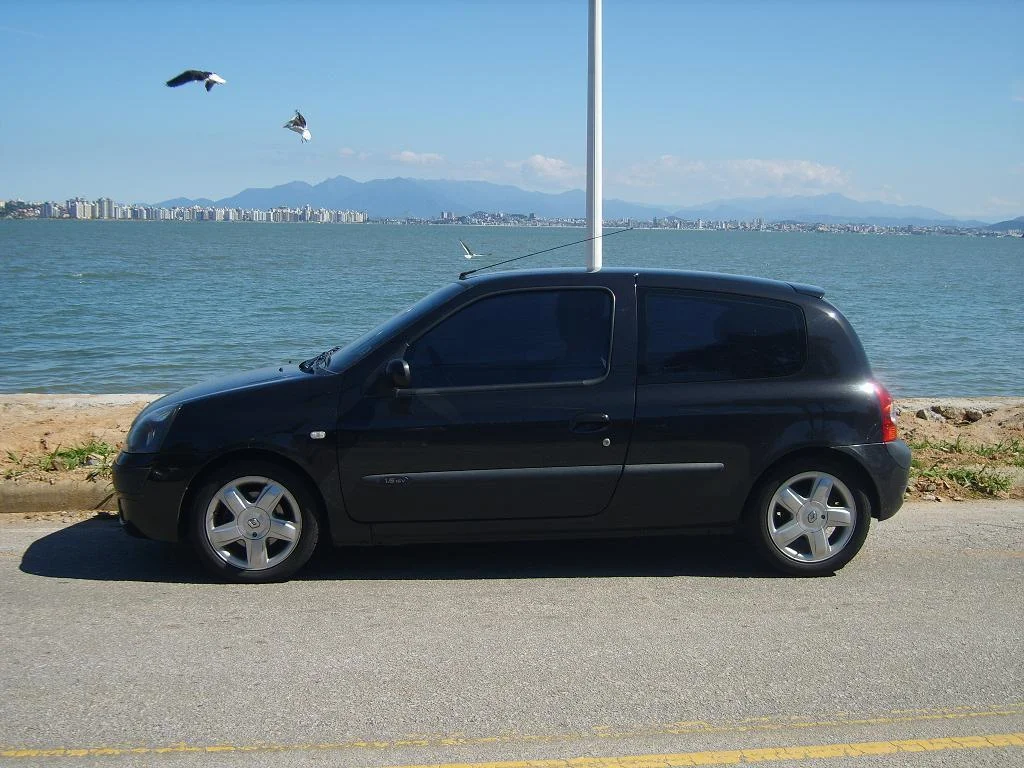 f_Clio2m_a2296e9.webp