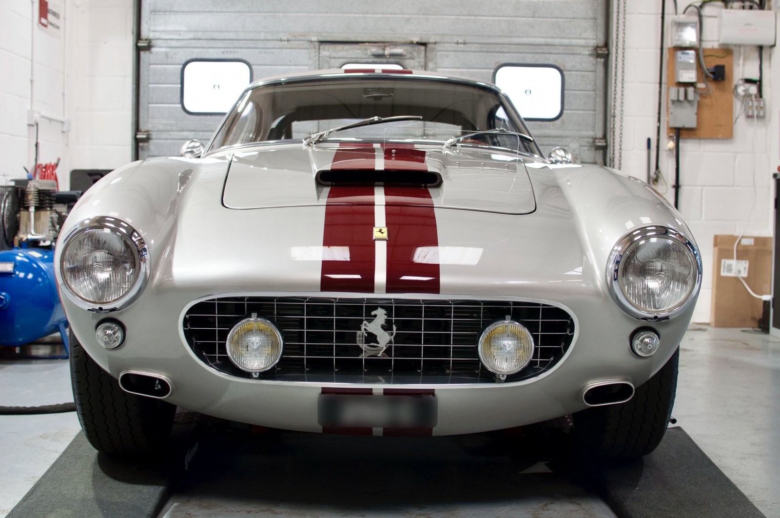 Ferrari.jpg Ferrari.jpg