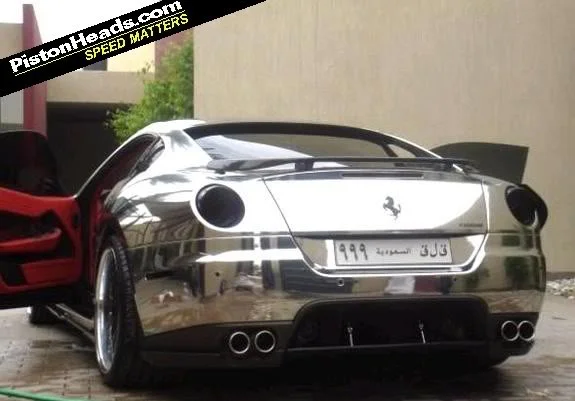Ferrari_599GTB_2-L.webp