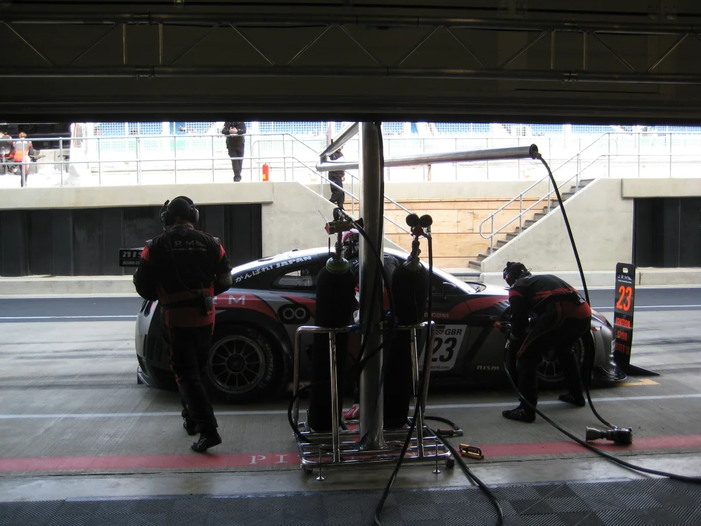 FIA%20GT1%20006s.webp