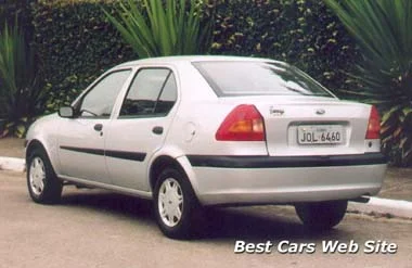 fiesta-sedan-2.webp