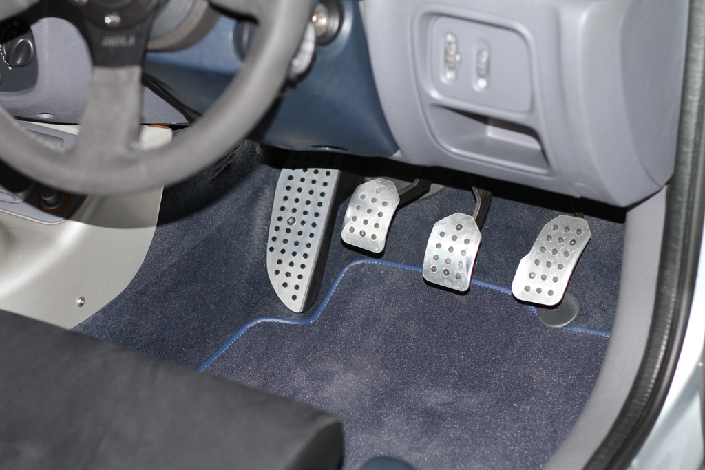 Finished Foot Rest Picture 4 (Re-Size).jpg