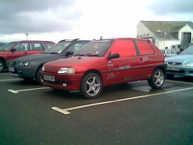 fluffwhydontpeoplereadstickies.webp