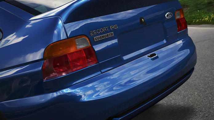 FM4_1992_Ford_EscortRSCosworth_8.jpg