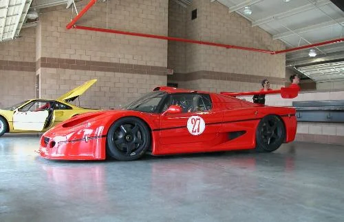 fontana_f50_garage_light2_med.webp