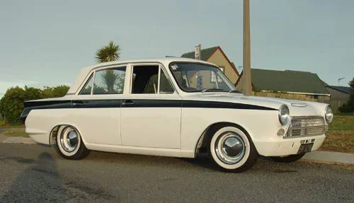 ford-cortina-mk1-02.webp