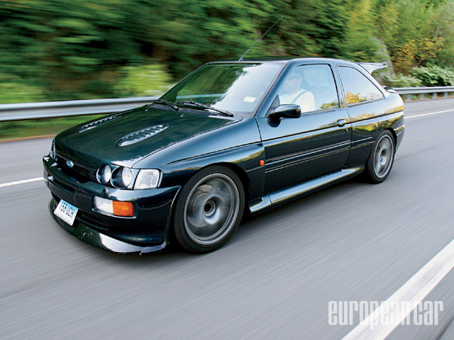 ford-escort-rs-cosworth-03.jpg