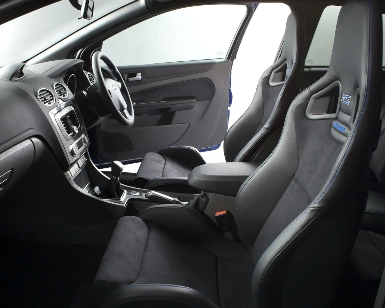 ford-focus-rs-6-big.webp