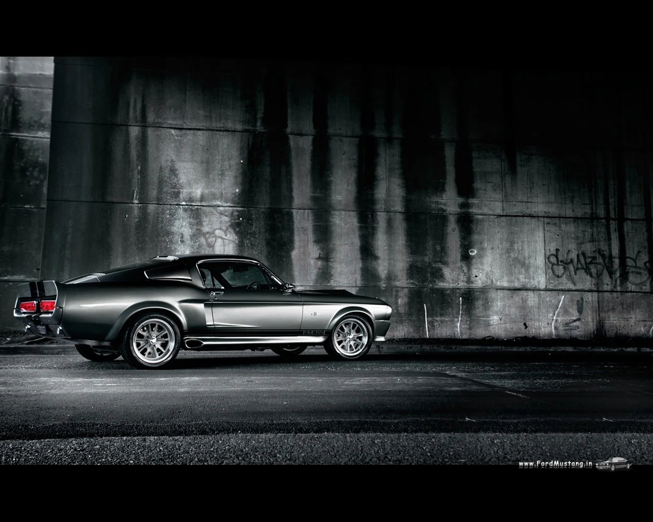 ford-mustang-shelby-gt500-1280x1024-01.webp