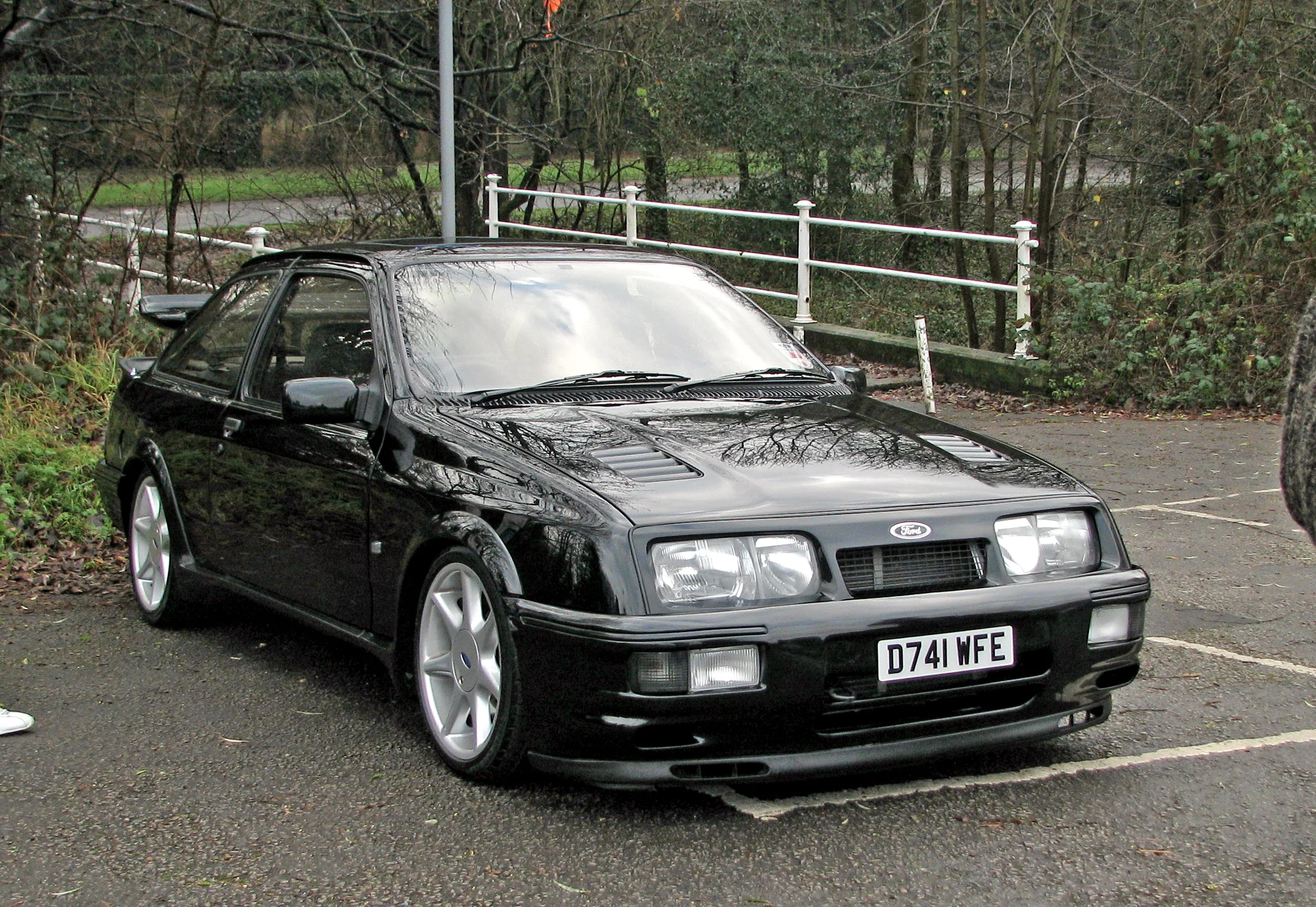 ford-sierra-cosworth-03.webp