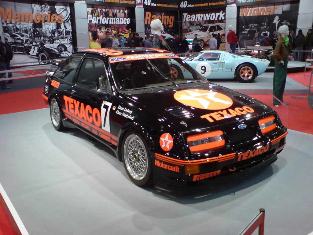 Ford_Sierra_Cosworth_RS_500_by_Eigenwach.webp