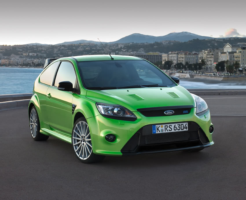 fordfocusrs_01.jpg