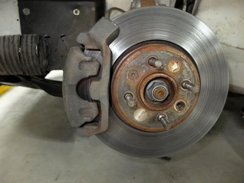 frontrightcaliper_zpsdf71b5e7.webp