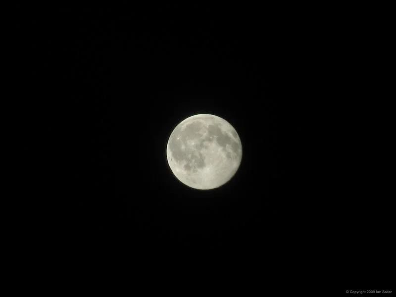 Full_Moon_by_iansalter91.webp