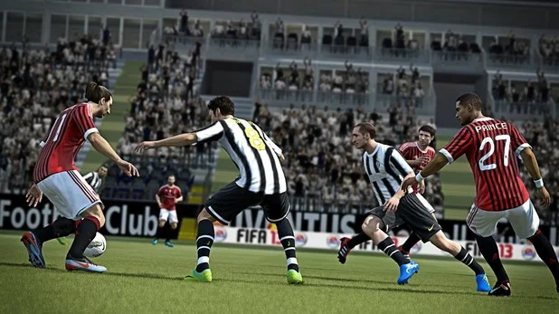 gaming_fifa_13_screen_5.webp