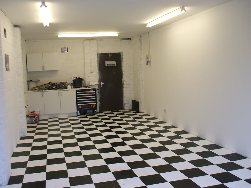 garage004.jpg