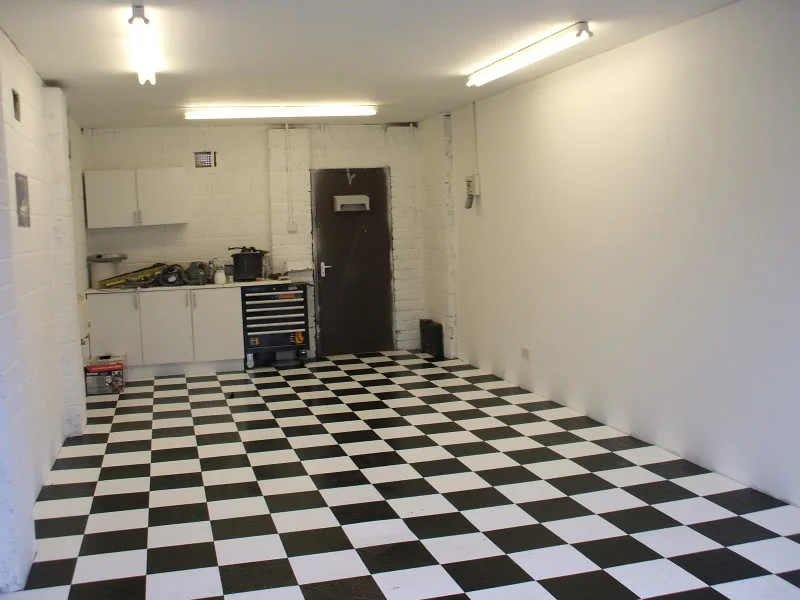 garage004.webp