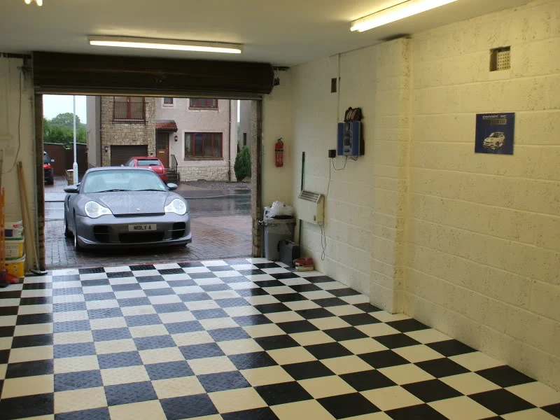 garage005.webp