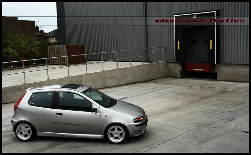 gavpunto-sideloadingbaysmall.webp