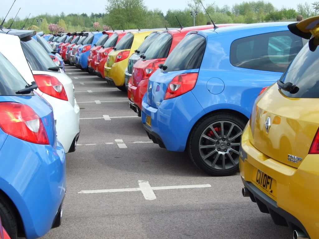 Gaydonrenaultmeet2011042.webp