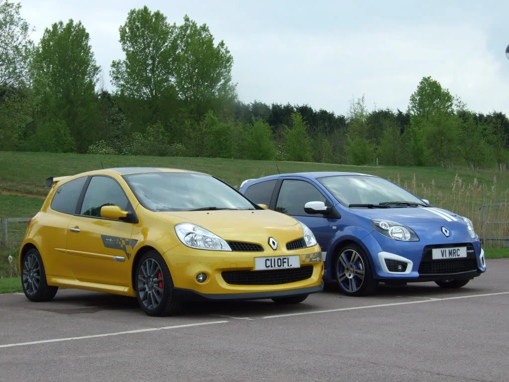 Gaydonrenaultmeet2011051.webp
