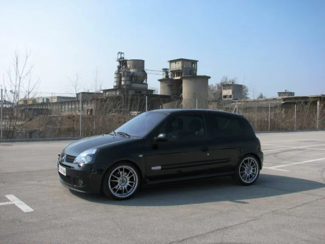 GE91BSmZq3XR6dFT.v.webp
