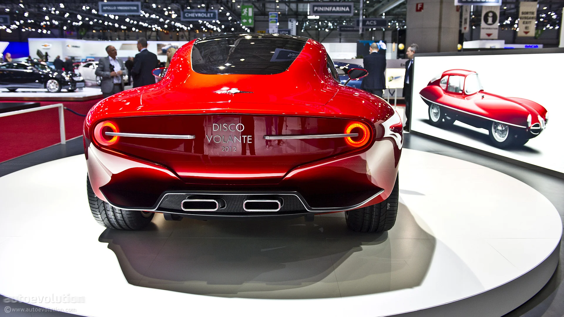 geneva-2012-touring-superleggera-disco-volante-concept-live-photos_5.webp