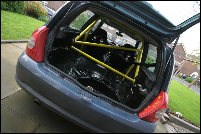 gordan-acid-yellow-cage.webp