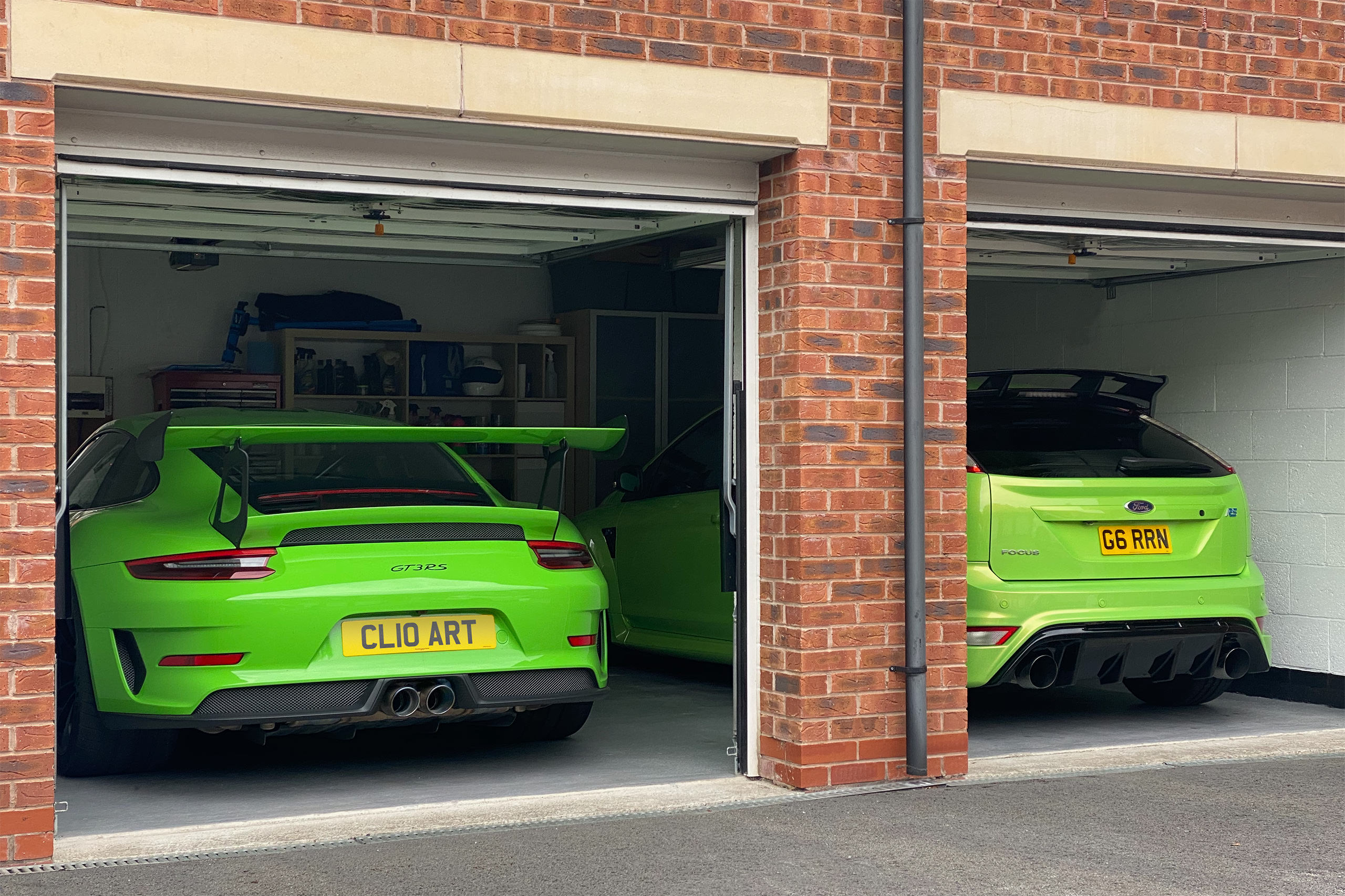 gt3-focus-garage-side.jpg