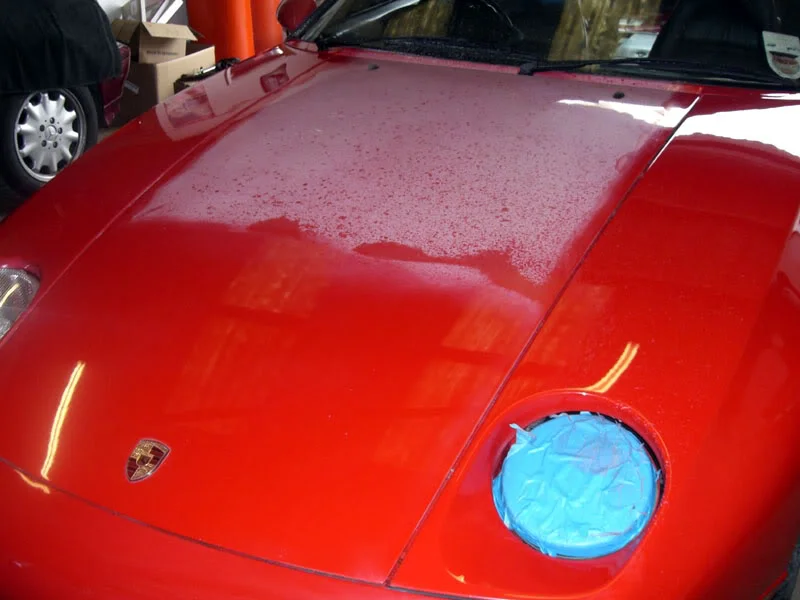 GuardsRed928GTS012.webp