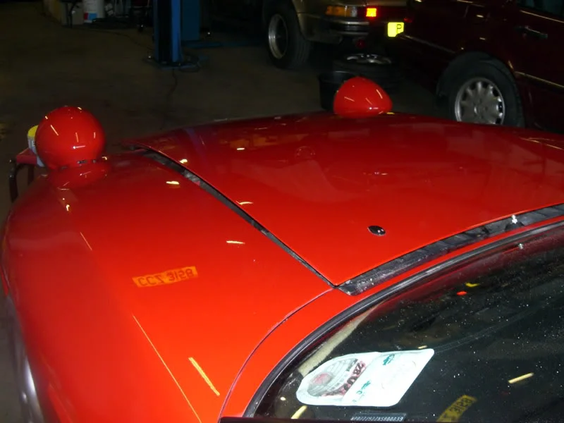 GuardsRed928GTS020.webp