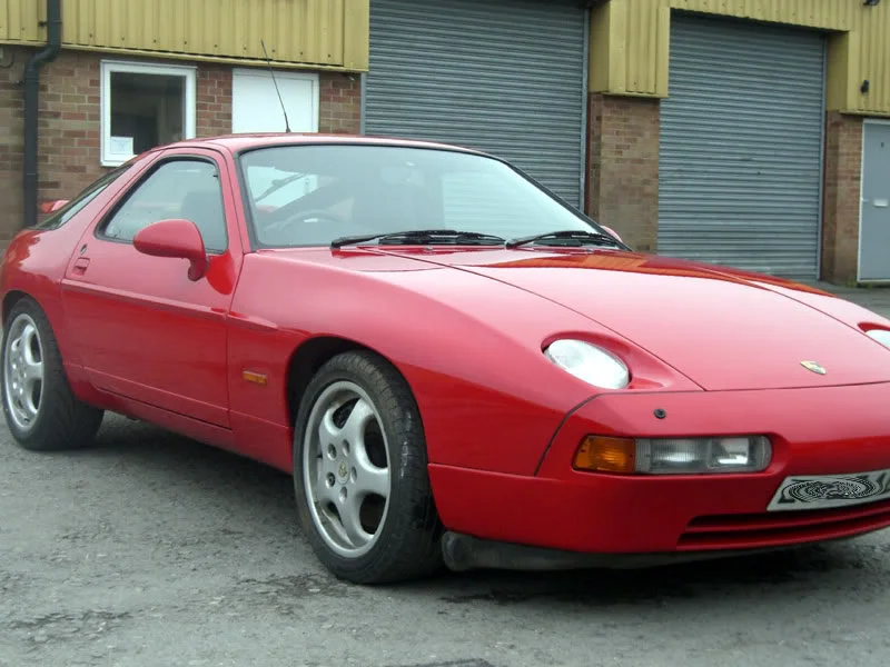 GuardsRed928GTS022.webp