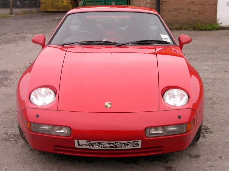 GuardsRed928GTS023.webp